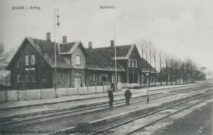 Der Bahnhof Essen in den 1920er Jahren von der Gleisseite. Im Hintergrund ist der Wasserturm zu erkennen.