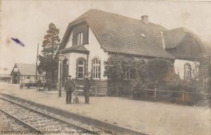 Ein altes Foto zeigt den Bahnhof Rechterfeld etwa Mitte der 1920er Jahre.