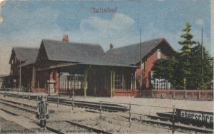 Ausschnitt der Bahnhofs-Ansicht aus einer Mehrbildkarte, vermutlich aus den 1930er Jahren.